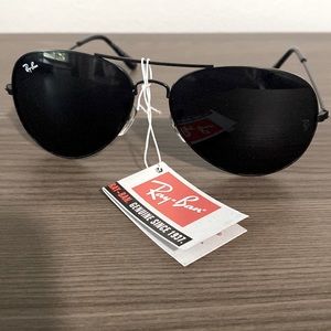 Ray-Ban Unisex Aviator Sunglasses Black on Black